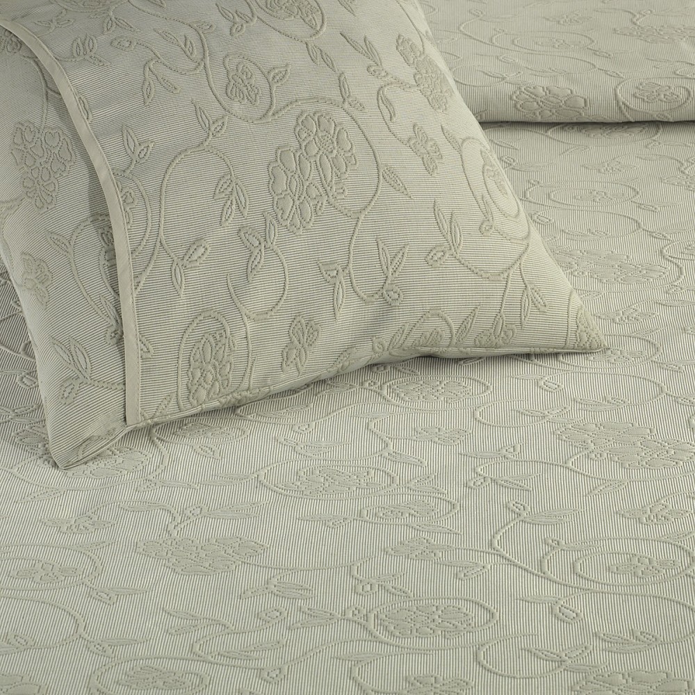 Colcha Piqué Flores en Relieve Modelo Floritura Beige
